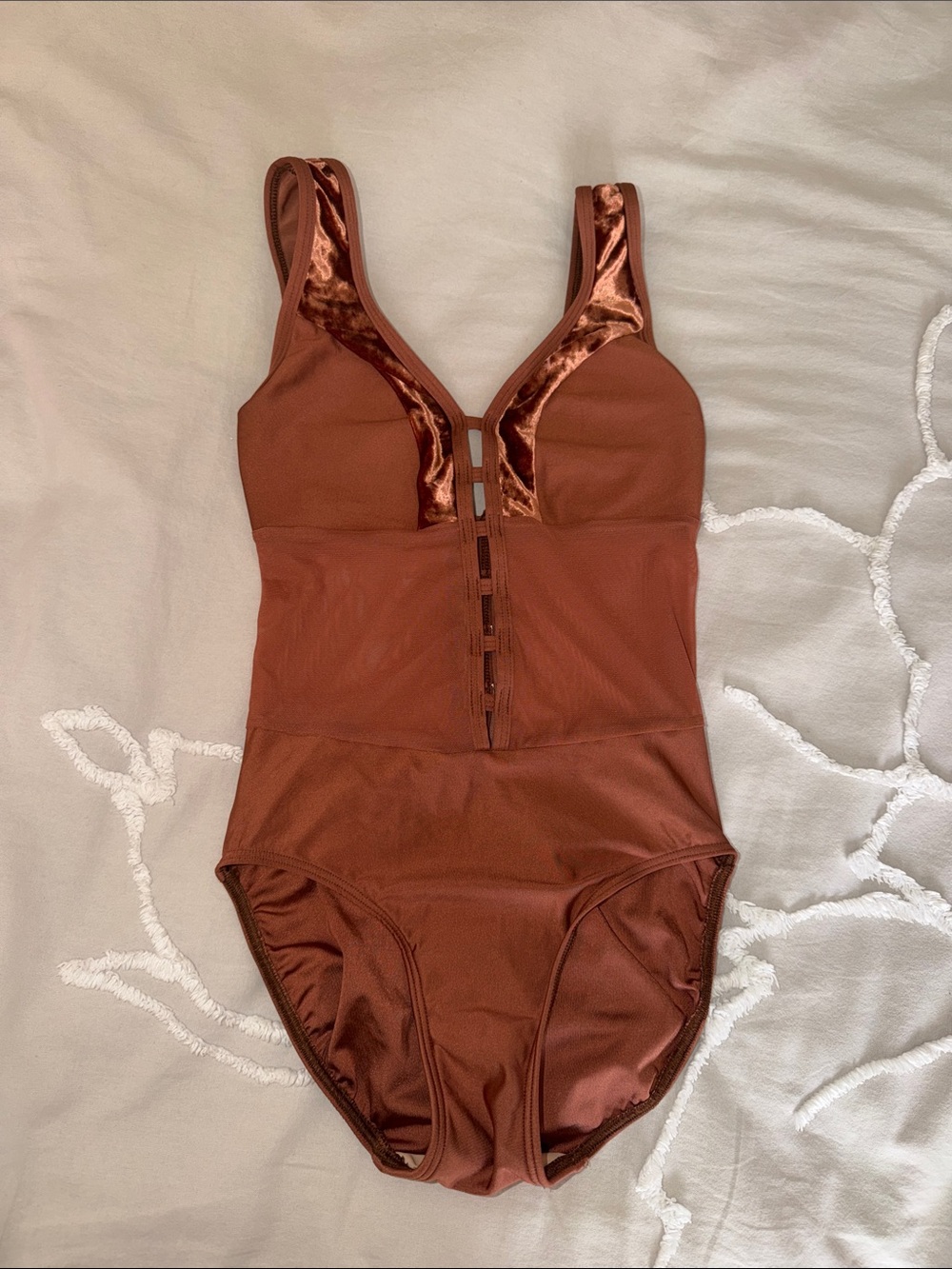Eleve Leo Adult XS